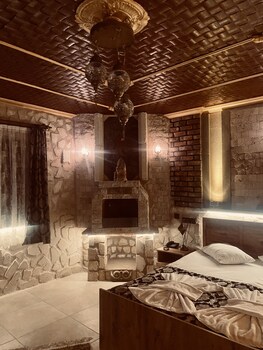 aysultan stone house