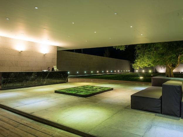 tolani resort kui buri