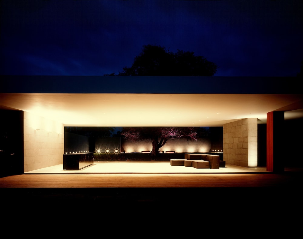 tolani resort kui buri