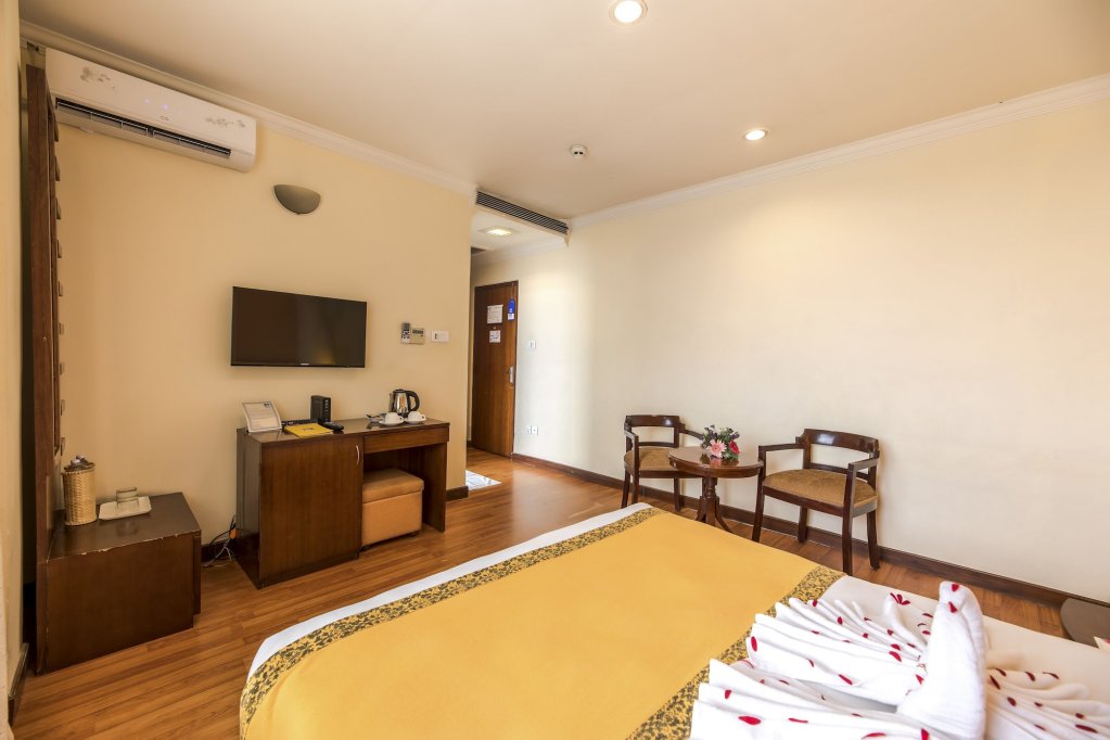 Airport Hotel,,4 star