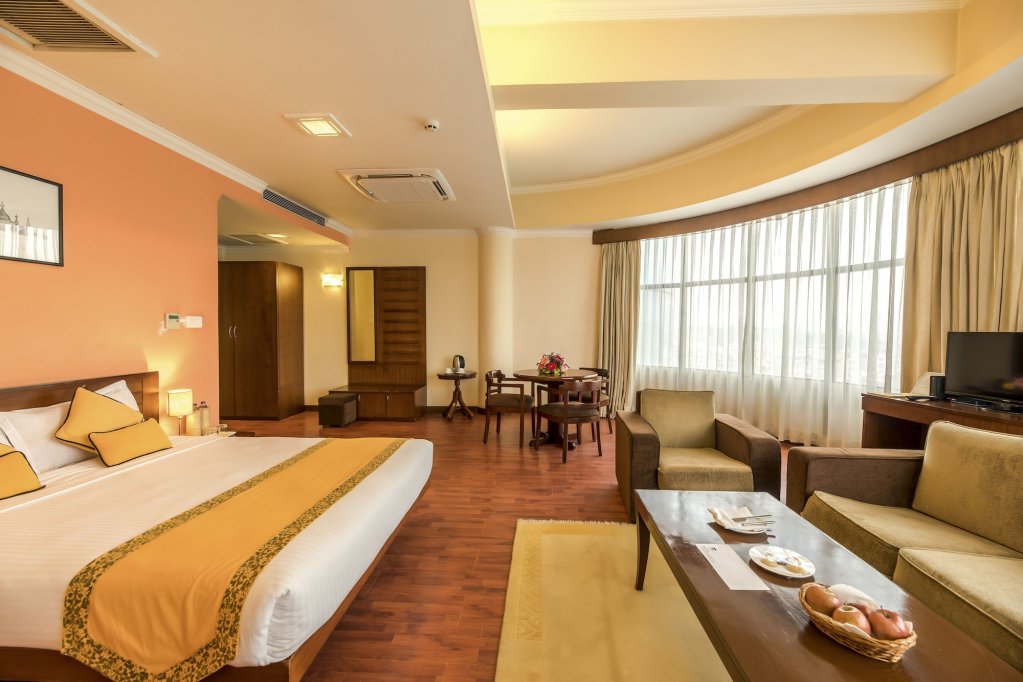 Airport Hotel,,4 star