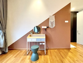 kl gateway premium residences by moka