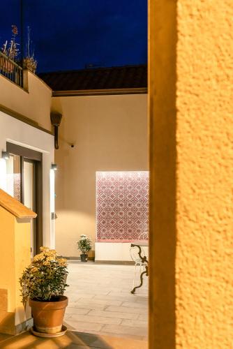 de gulia charme and relax