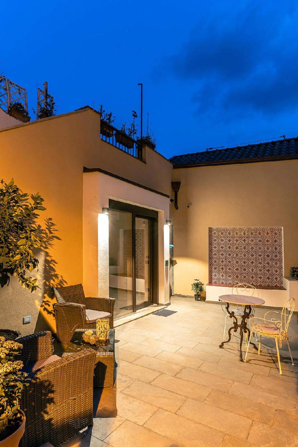 de gulia charme and relax