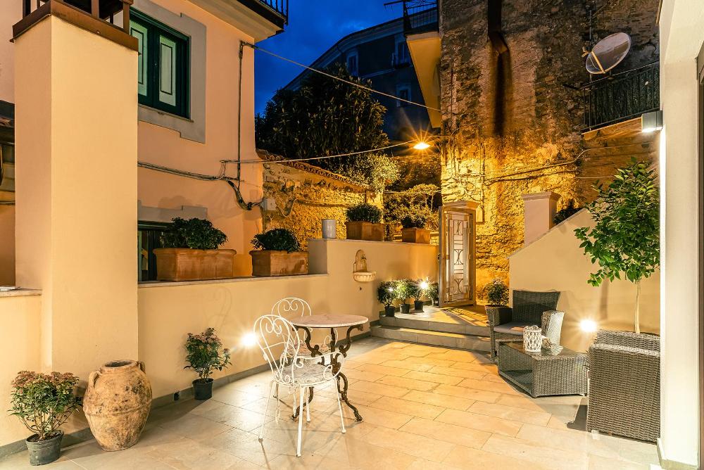 de gulia charme and relax