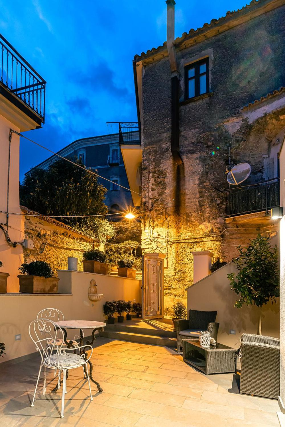 de gulia charme and relax