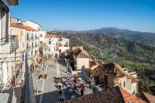 de gulia charme and relax