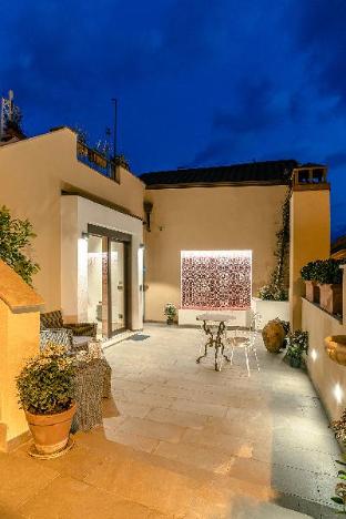 de gulia charme and relax