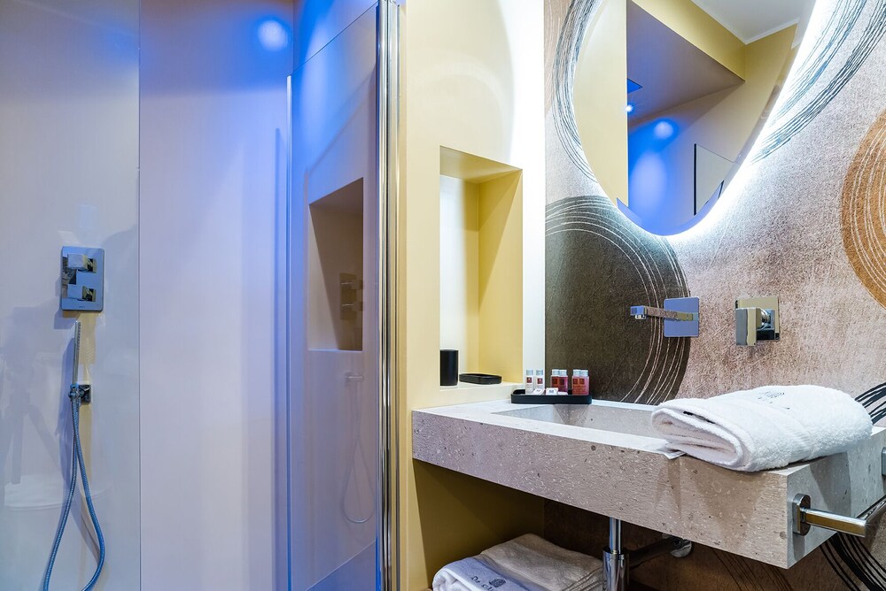 de gulia charme and relax