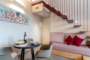 de gulia charme and relax