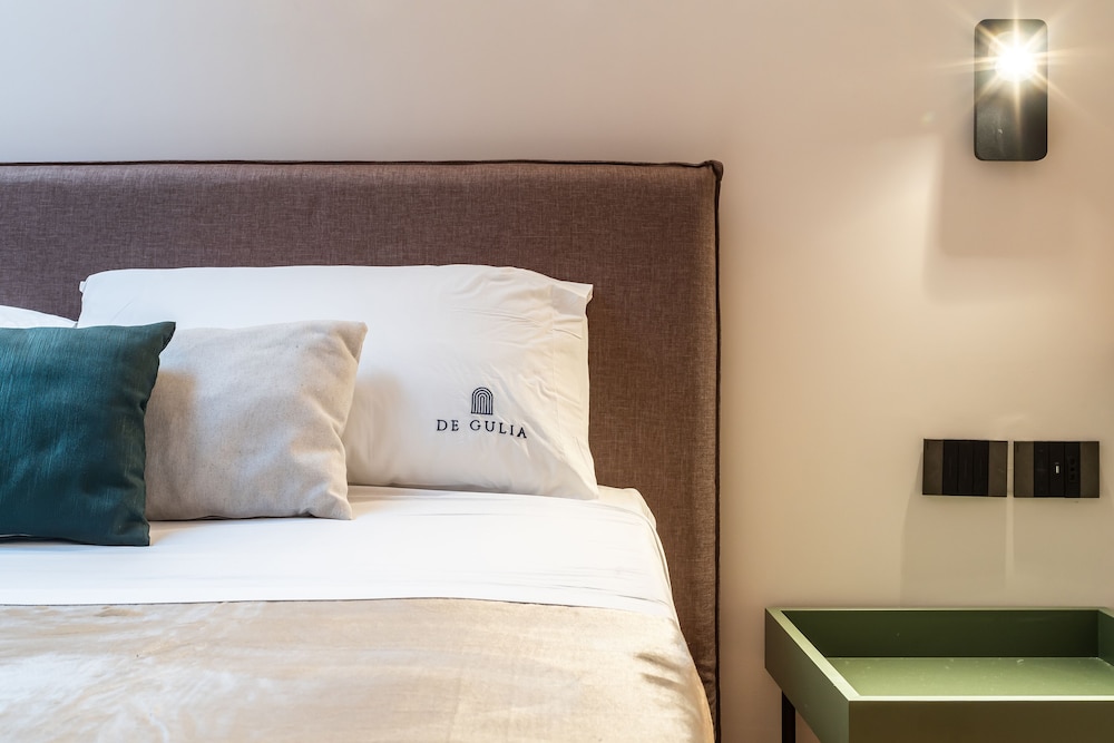 de gulia charme and relax