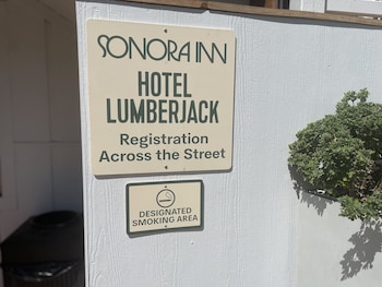 hotel lumberjack