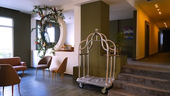 aitch boutique hotel an lih hotel