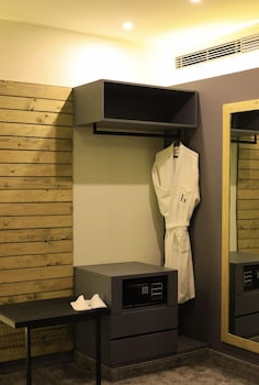 aitch boutique hotel an lih hotel