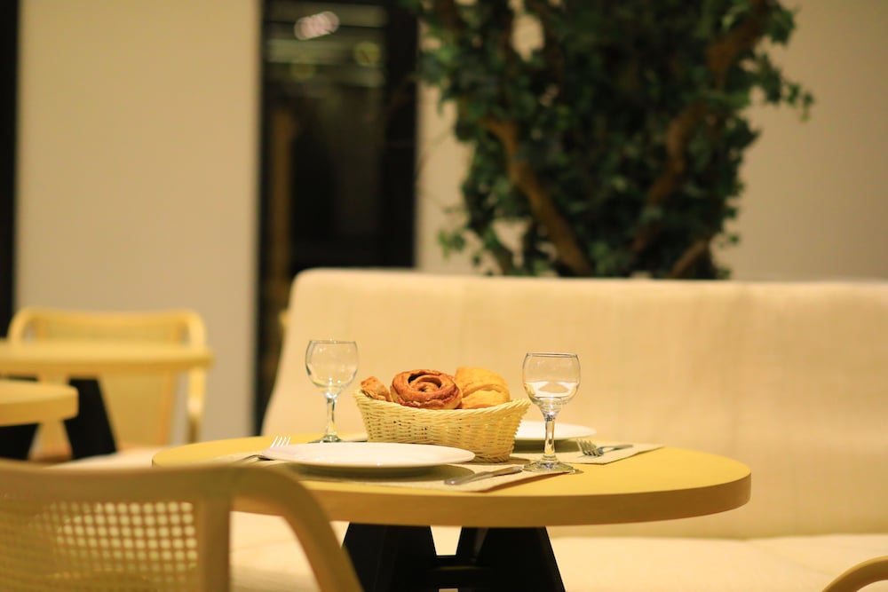 aitch boutique hotel an lih hotel