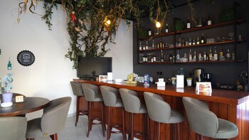 aitch boutique hotel an lih hotel