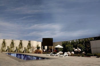 aitch boutique hotel an lih hotel