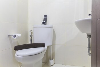 cozy studio at elvis tower apartment