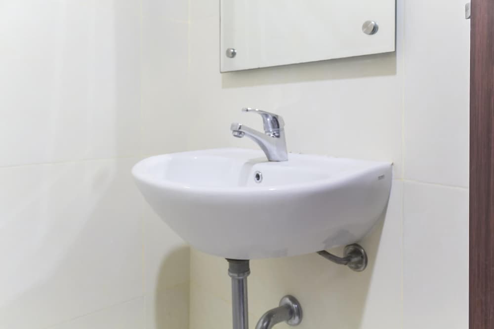 cozy studio at elvis tower apartment