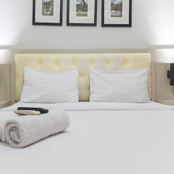 cozy studio at elvis tower apartment