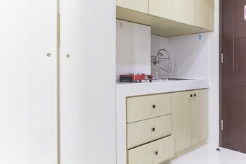 cozy studio at elvis tower apartment