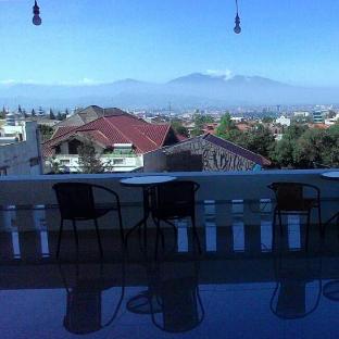 cozy residence cipedes bandung