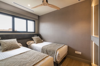 apartamentos core suites valencia