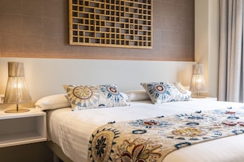 apartamentos core suites valencia