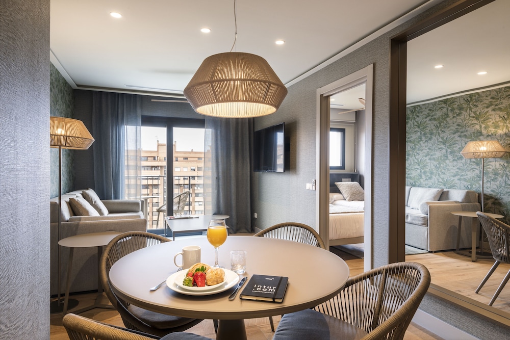 apartamentos core suites valencia