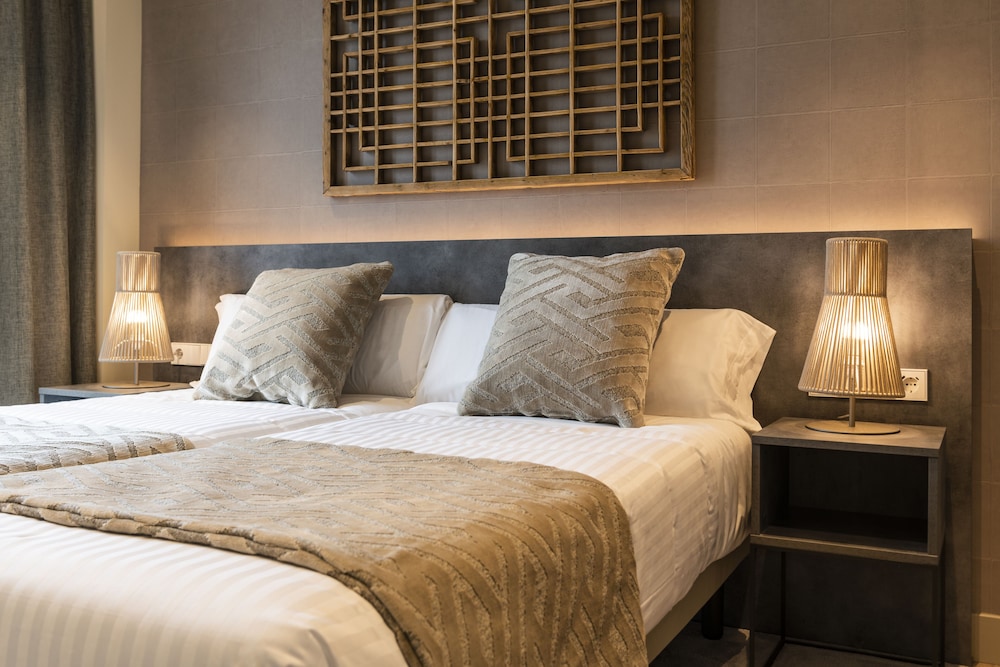 apartamentos core suites valencia