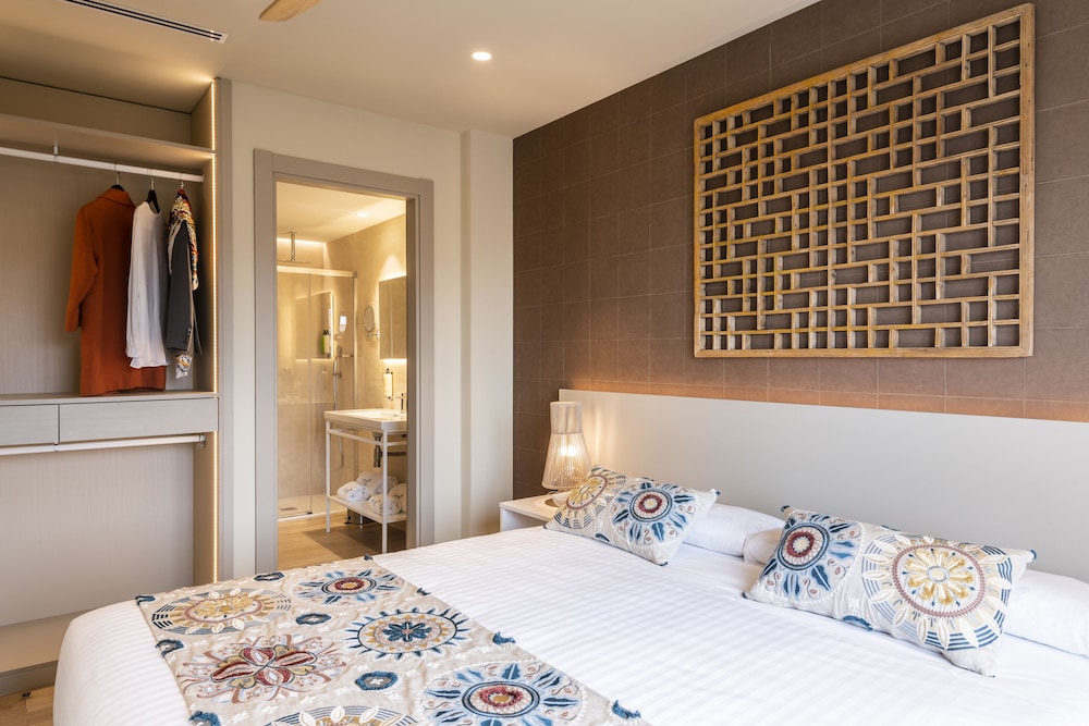 apartamentos core suites valencia
