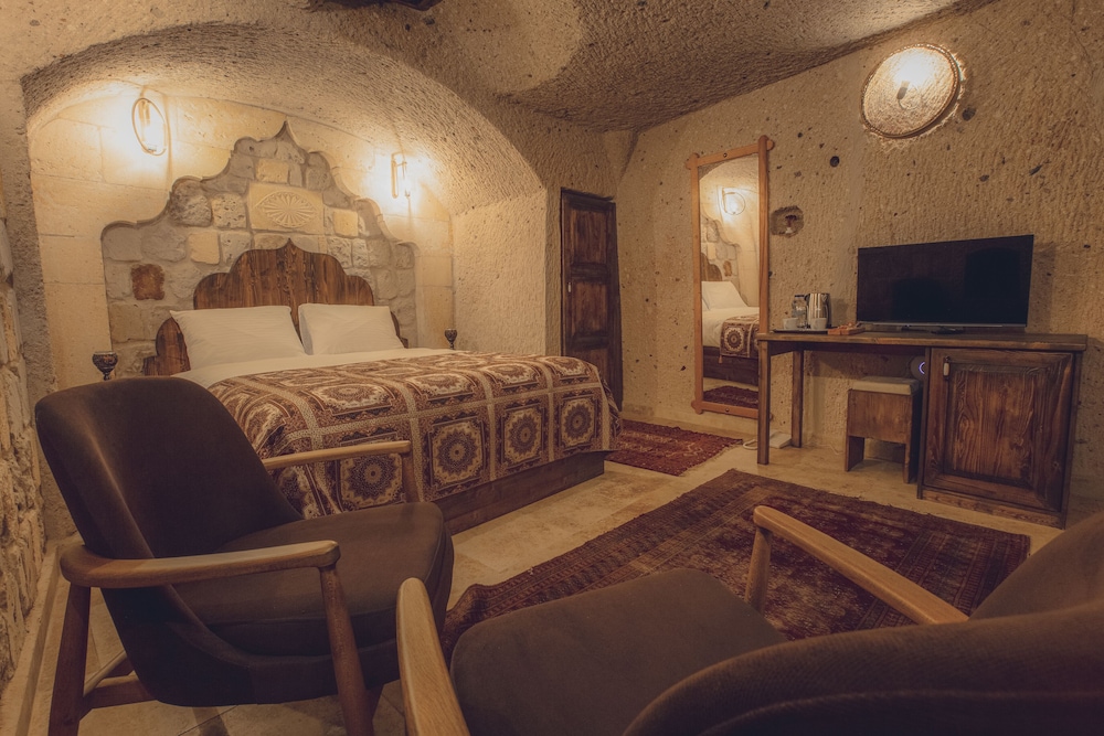 vasil cave hotel