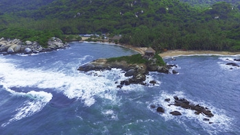 cabanas tequendama playa arrecifes parque tayrona