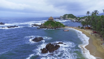cabanas tequendama playa arrecifes parque tayrona