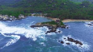 cabanas tequendama playa arrecifes parque tayrona