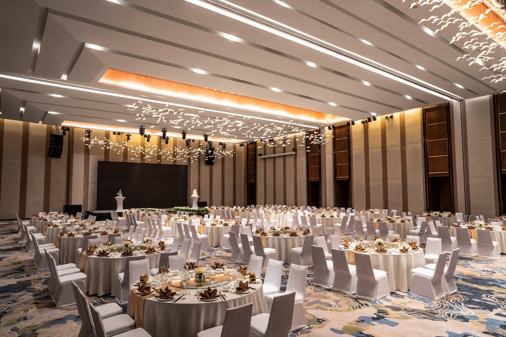 crowne plaza vinh yen city centre an ihg hotel