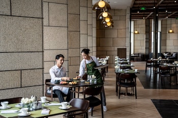 crowne plaza vinh yen city centre an ihg hotel