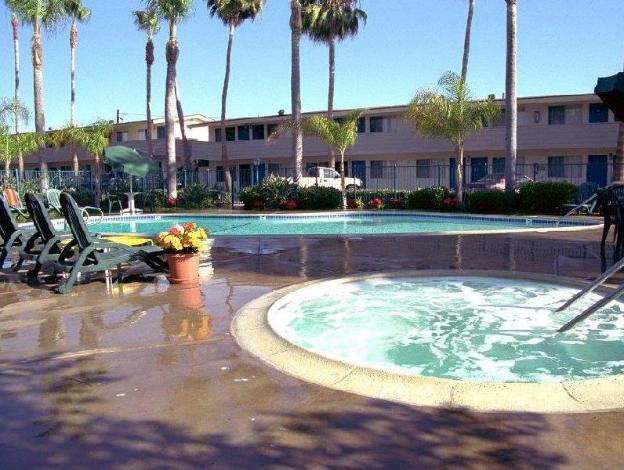 hotel palmeras chula vista