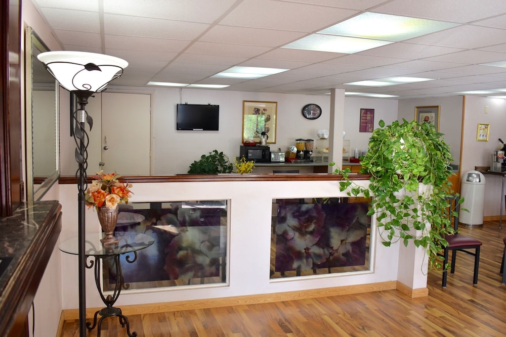 bridge views inn stroudsburg ex econo lodge