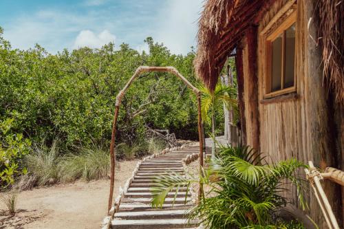 yaxchen tulum cabanas and cenote