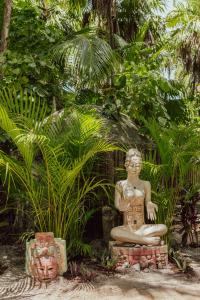 yaxchen tulum cabanas and cenote