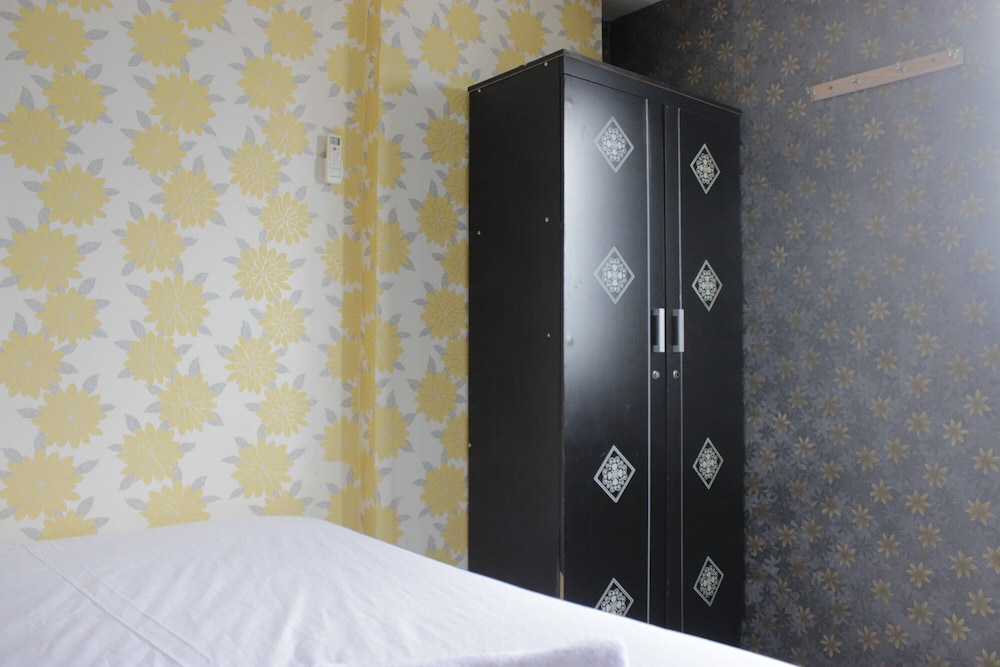 minimalist 2br apartment at gateway ahmad yani cicadas