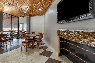 Suburban Studios Lafayette,,2 star