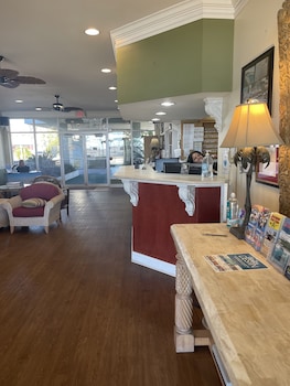 getaways at destin holiday beach resort