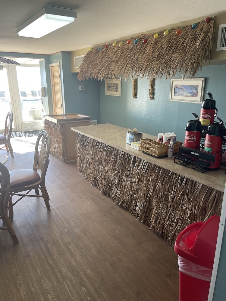 getaways at destin holiday beach resort