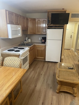 getaways at destin holiday beach resort