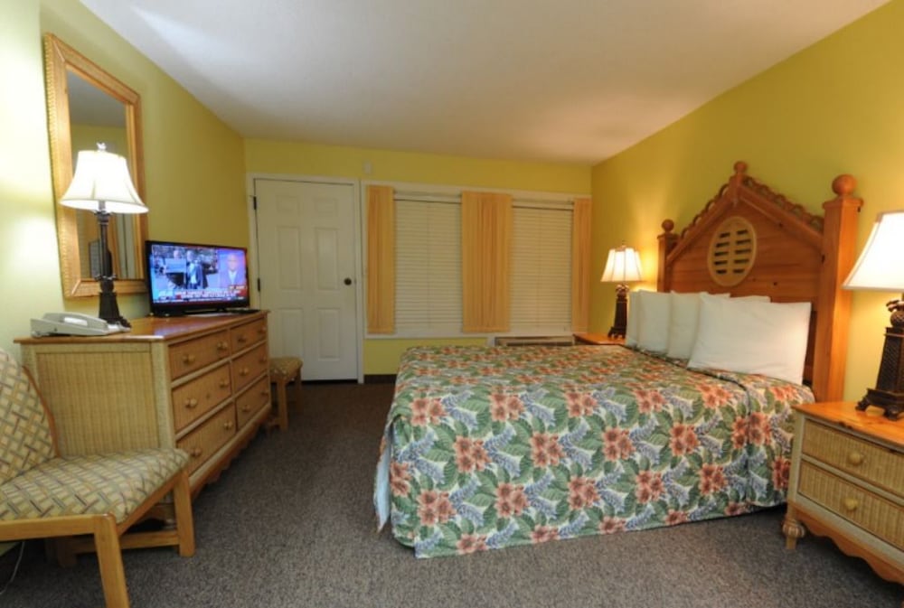 getaways at destin holiday beach resort