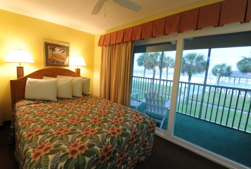getaways at destin holiday beach resort