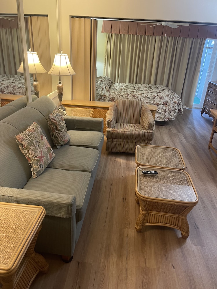 getaways at destin holiday beach resort
