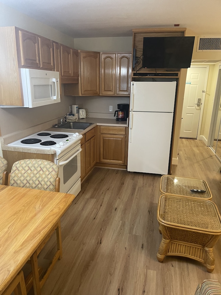 getaways at destin holiday beach resort